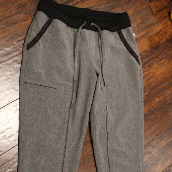 3/$25 🏷 Cherokee Scrub Pants Size S Petite - Picture 2 of 5
